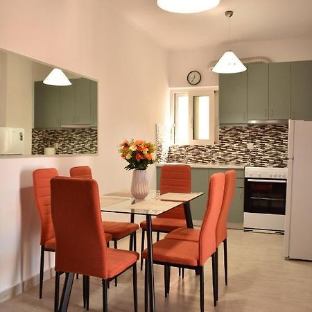 Iris Apartment ハニア エクステリア 写真